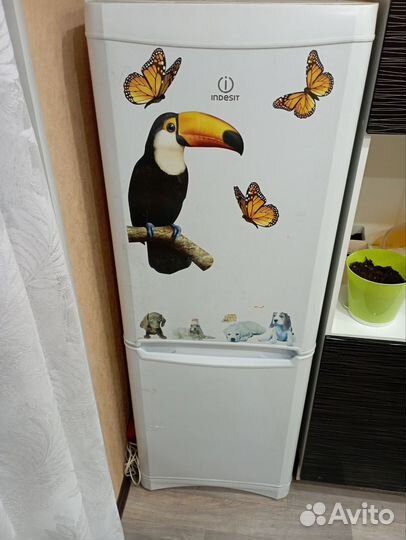 Холодильник indesit