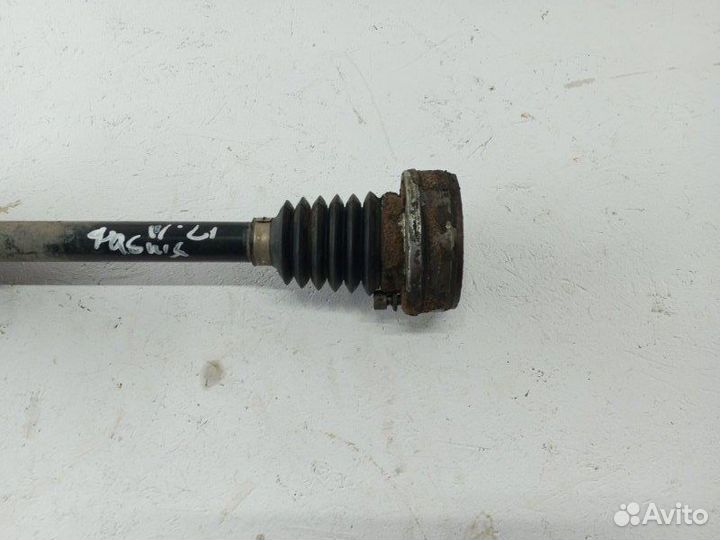 Привод левый Skoda Fabia 1.2 cgpa 2010