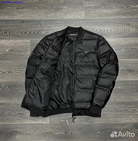 Мужской бомбер от Armani: стиль и комфорт