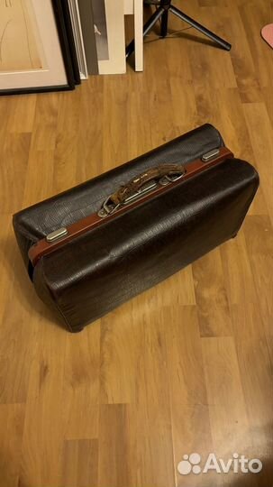 Винтажный саквояж