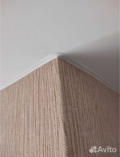 Плинтус для натяжного потолка