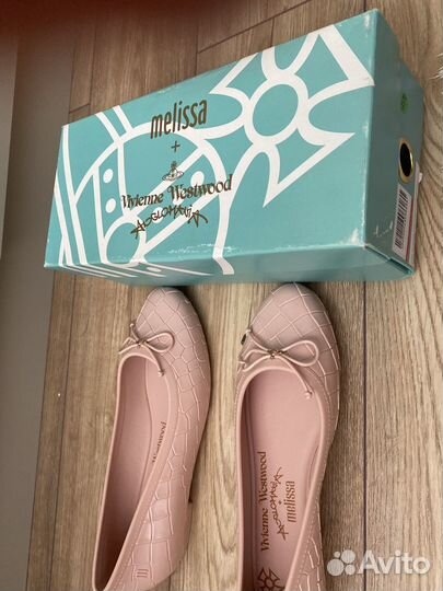 Балетки резин.новые.41 р,vivienn westwood