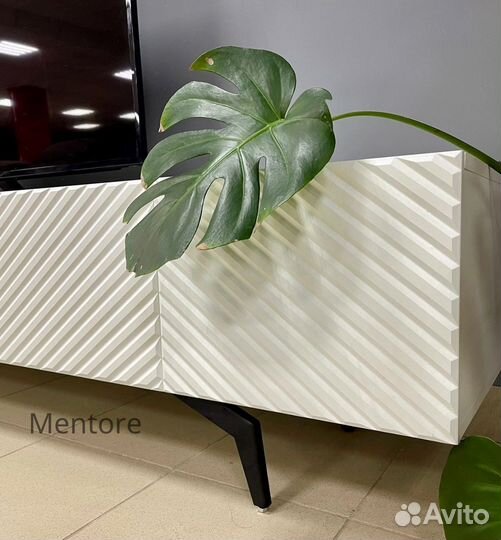 Тумба тв Bravo в белом цвете (на опорах)