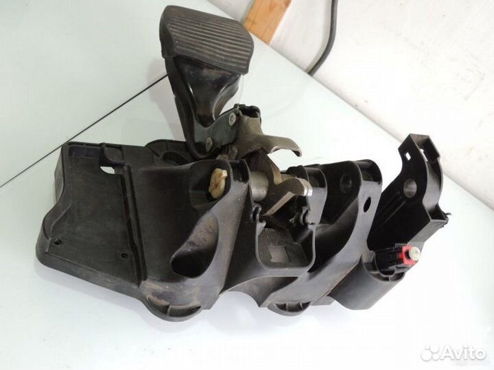 Педали газа тормоза ручник Opel Corsa D Z12XEP 1.2