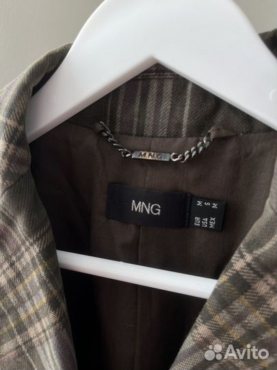 Брючный костюм mango