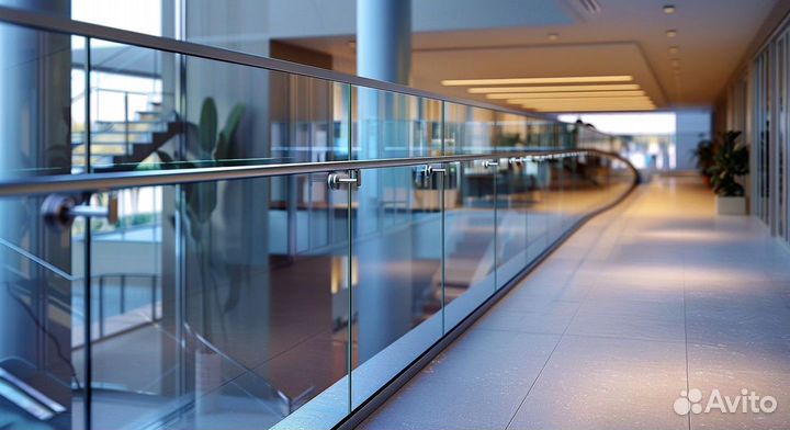 Стеклянное ограждение лестницы