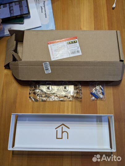 Полка металлическая белая