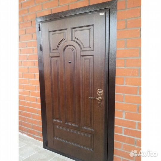 Двери входные металлические