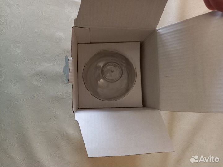 Бокалы новые, 2 вазочки,тарелка для лимона