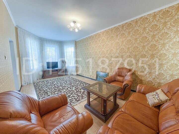 Дом 350 м² на участке 6 сот.