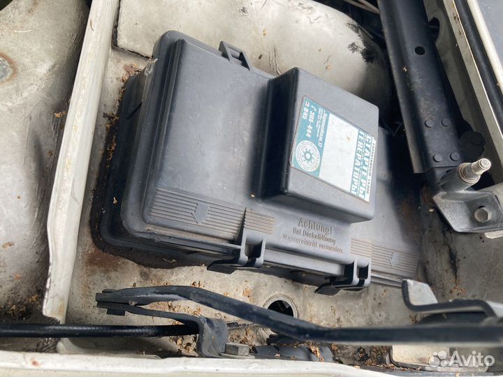 Блок предохранителей audi 100 c3