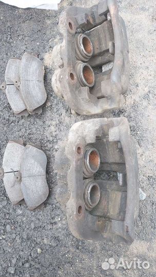 Супорта передние двухпоршневые Ауди 200