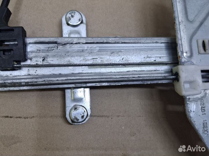 Стеклоподьемник передний левый Kia Picanto 2 купэ