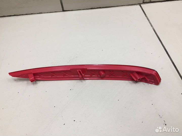 Светоотражатель задний противотуманный левый (ката