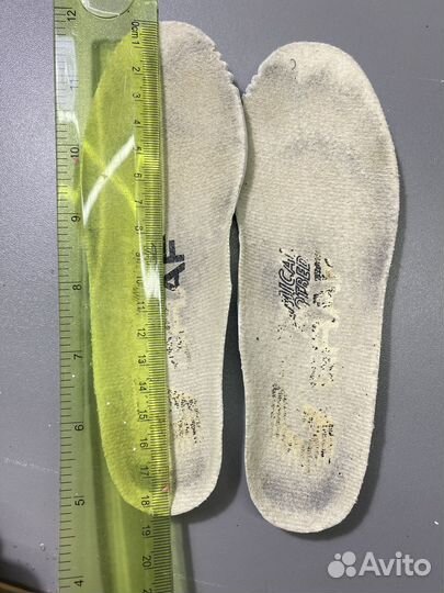 Коньки и одежда для фигурного катания