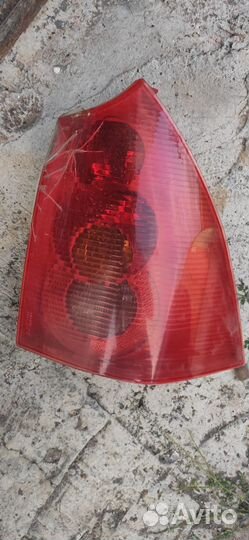 Фонарь задний правый Пежо 307 sw