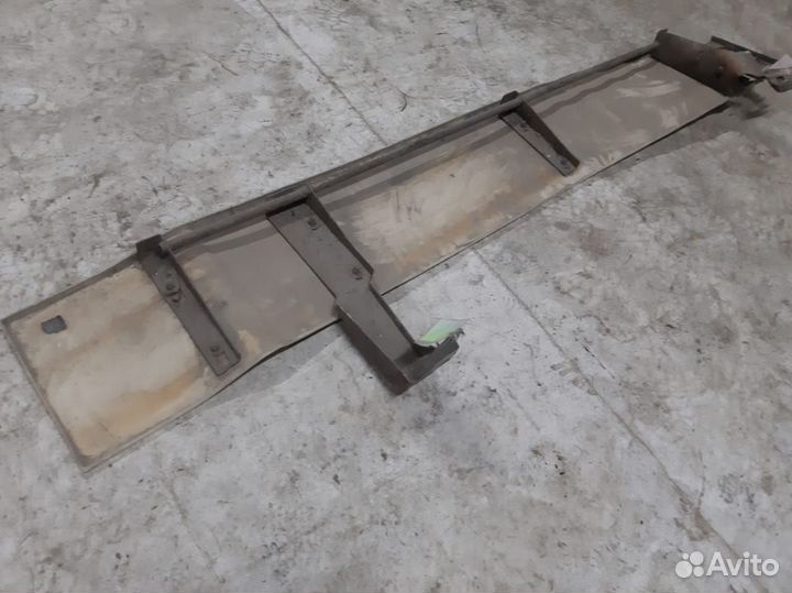 Спойлер кабины боковой левый MAN TGA TGX