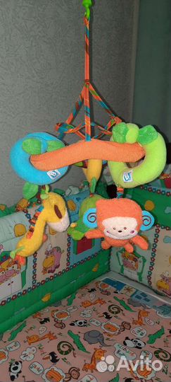 Музыкальный мобиль на кроватку