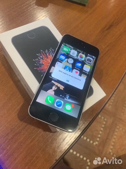 iPhone SE, 16 ГБ