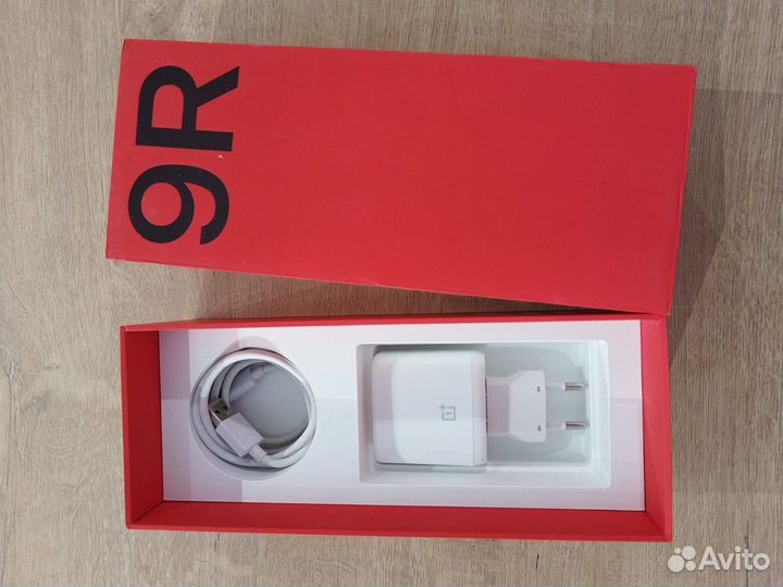 OnePlus 9R, 8/256 ГБ
