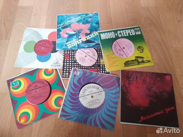 Виниловые пластинки (миньоны) кучкой