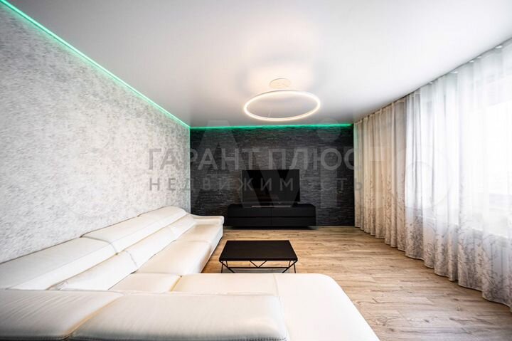 2-к. квартира, 80 м², 10/14 эт.