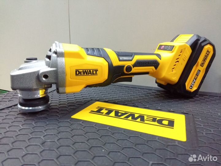 Набор инструментов 4 в 1 Dewalt