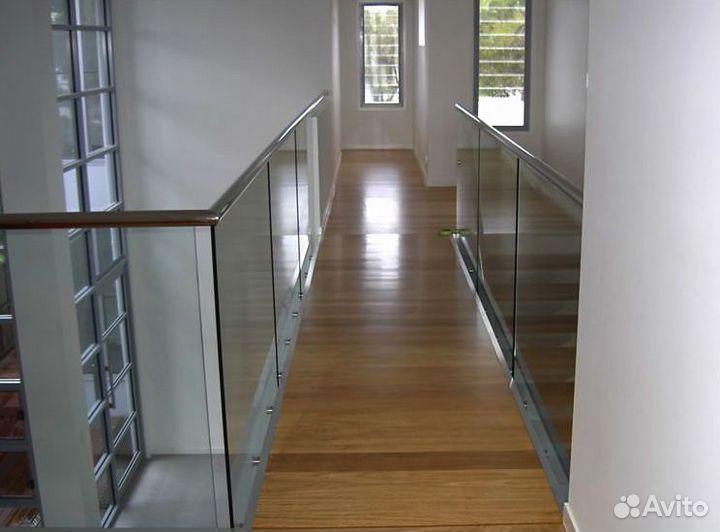 Стеклянные перила для лестниц