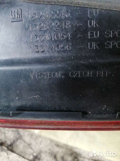 Фонарь багажника правый Opel Astra J, универсал