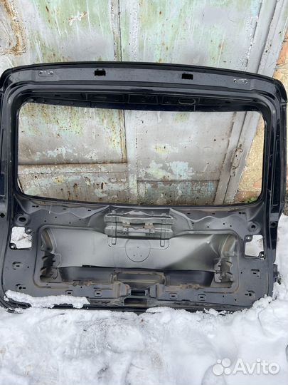 Дверь багажника Volkswagen Touareg 2