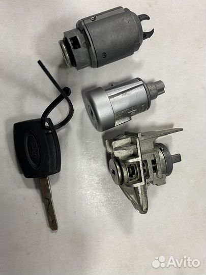 Комплект замков ford focus2 5127040