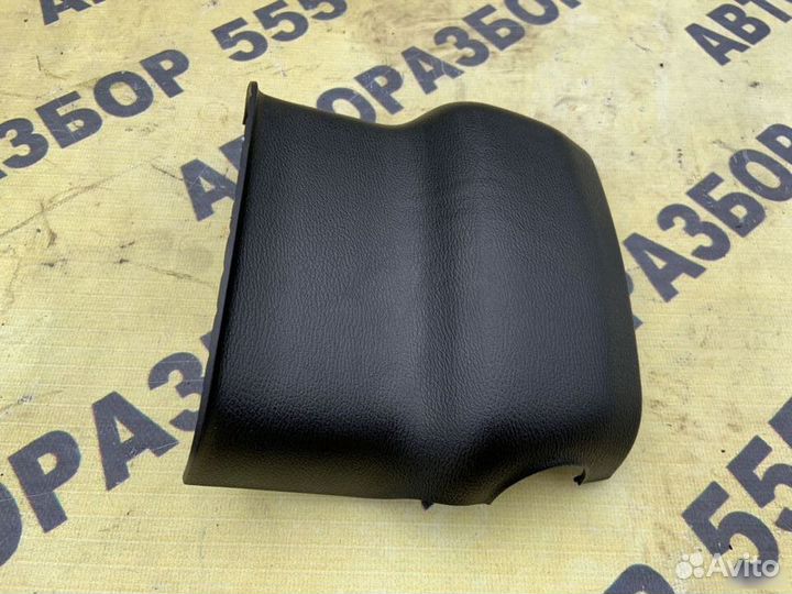 Кожух рулевой колонки верхний Kia Quoris