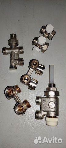 Узел подключения для радиатора,трубки