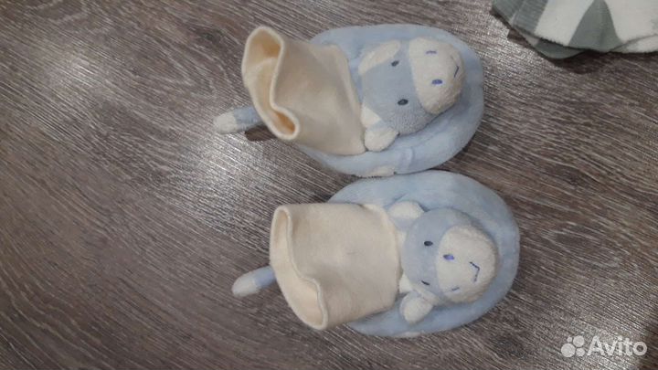 Носочки и пинетки