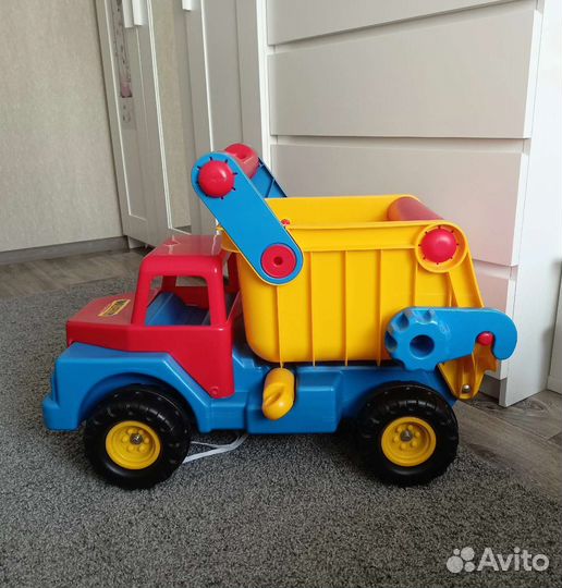 Детская машинка каталка