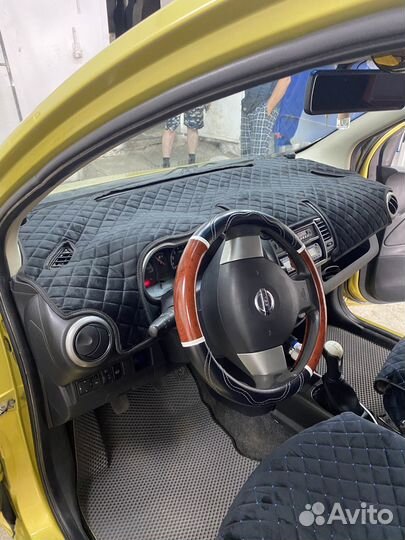 Накидка на панель nissan note