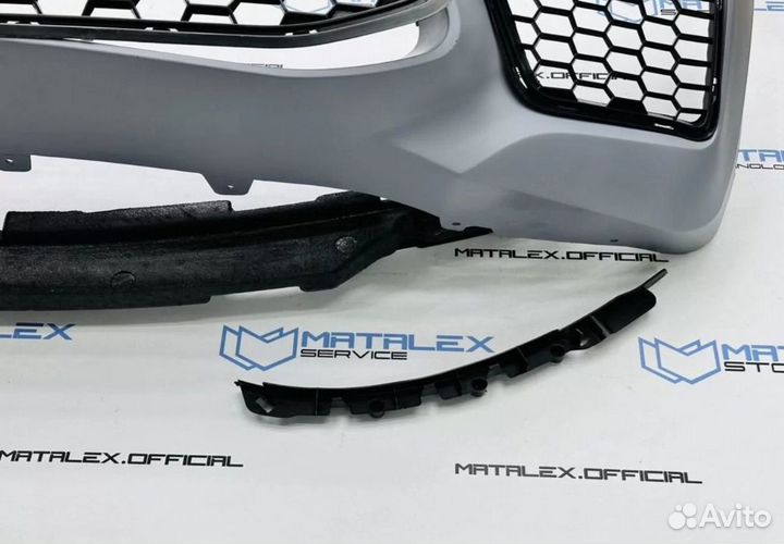 Передний бампер BMW X5 F15, X5m F85 стиль, в сборе