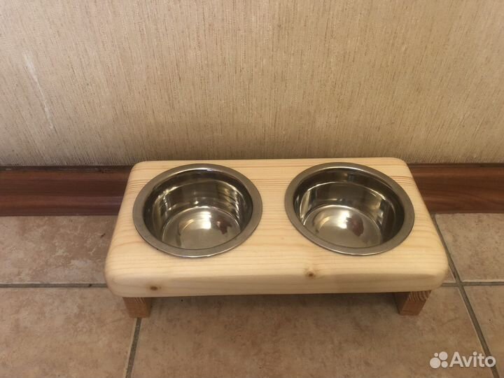 Подставка для мисок животных