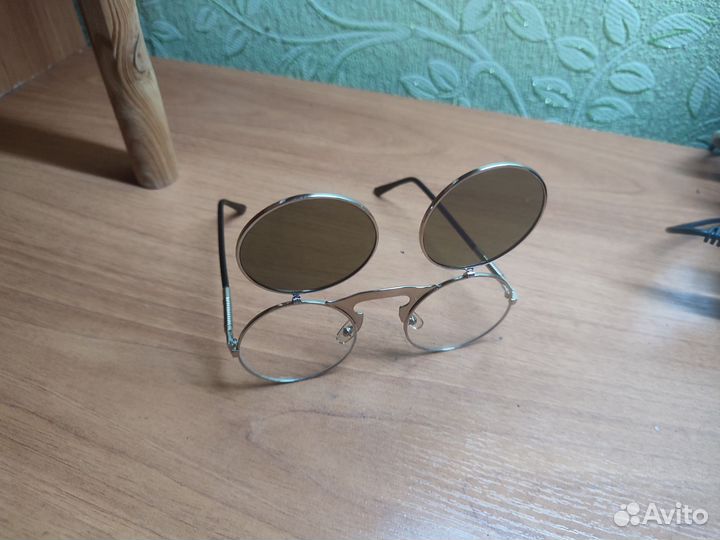 Солнцезащитные очки