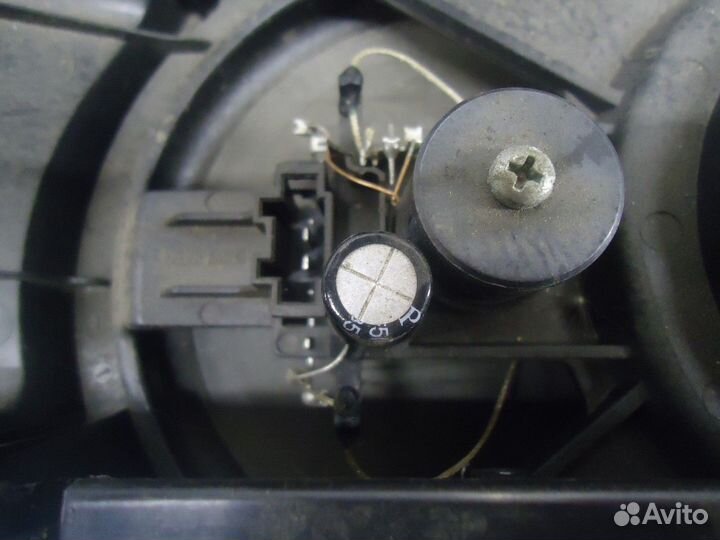 Динамик басовый (Mercedes-Benz S-class)