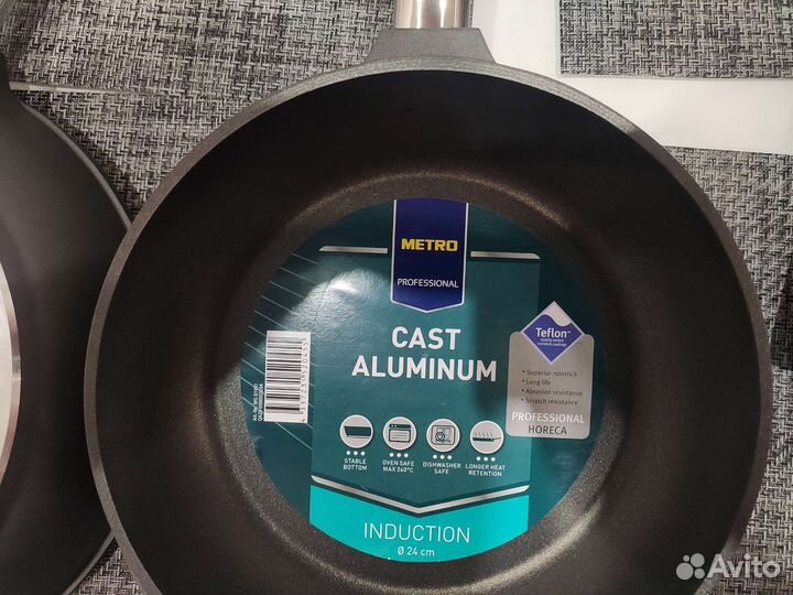 Сковорода Metro Professional Cast 28 и 24