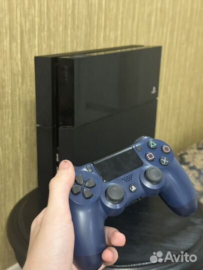 Sony playstation 4 500Gb +Игры+ 3 геймпада