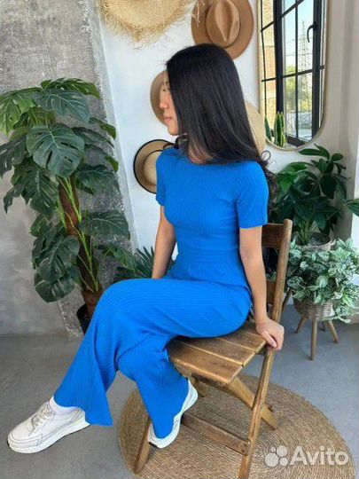 4 спортивных костюма 48-50