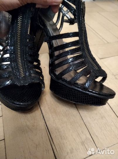 Босоножки next