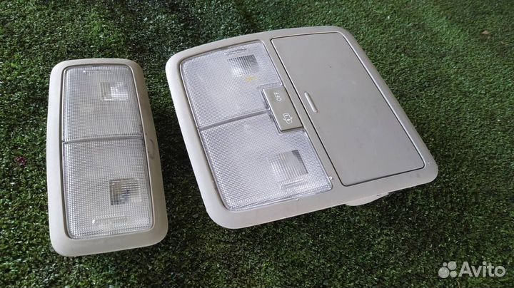 Плафон комплектом Toyota Avensis 272 3zrfae 2012