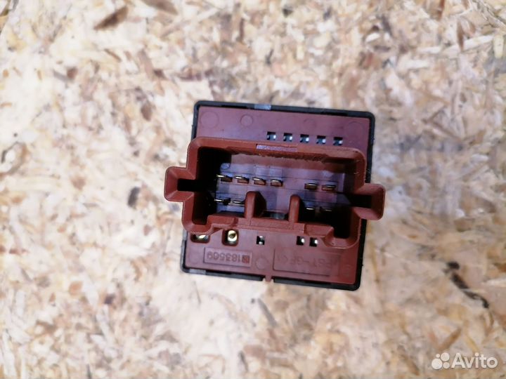 Кнопка pегулиpовки зеркал Mitsubishi Outlander XL