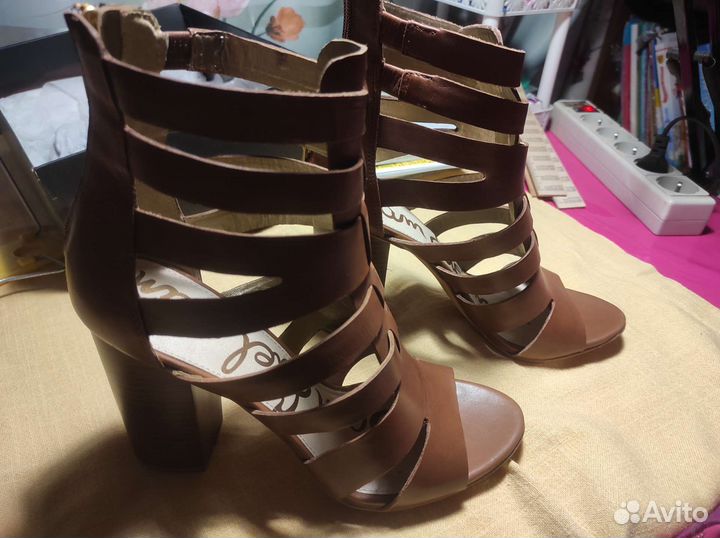 Босоножки женские 39 размер новые