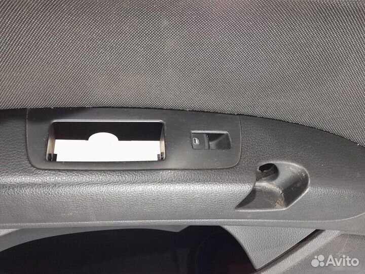 Обшивка двери задняя левая Audi Q7 3.0 2005-2009