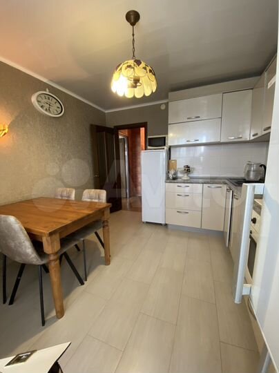 2-к. квартира, 70 м², 5/10 эт.