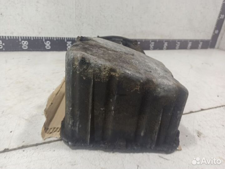 Поддон двигателя Мерседес